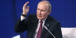 Putin Says West Playing ‘Dangerous, Bloody Game’