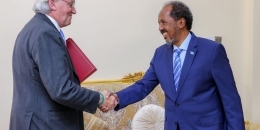 UK’s Development Minister meets with Somalia president