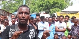 Protests in Mogadishu over bad roads and lack of sewer system