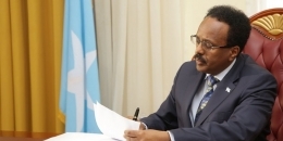 Farmajo gives assent to bill giving capital 13 seats in Senate
