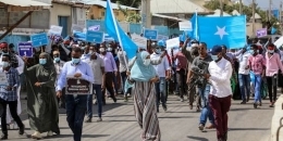 Somalia’s politicians strike a last-minute deal, but fears of conflict remain high