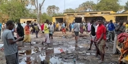 Blasts rock Somali military base in central region