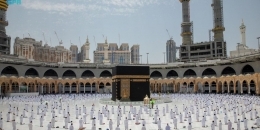 Saudi minister defends order to turn down the volume on mosques