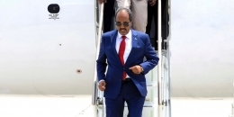 Somalia president back home after a 4-day visit to Uganda