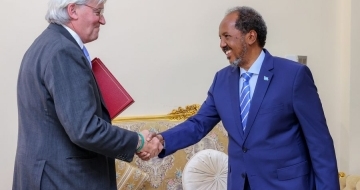 UK’s Development Minister meets with Somalia president