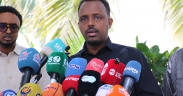 Maxay dowladda u mamnuucday baahinta wararka Al-Shabaab?