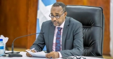 Somali PM holds meeting with diplomats after election deal