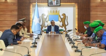 PM meets with Somali and AU police chiefs ahead of election