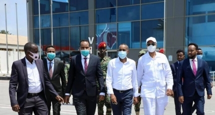 Somali PM jets off to Kenya for 3-day visit amid crisis at home