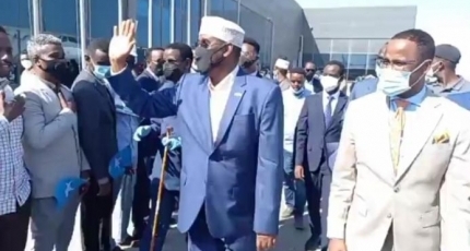 Jubaland leader lands in Mogadishu for crucial talks