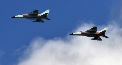 Kenyan Fighter Jets Strike Militant Targets in Southern Somalia