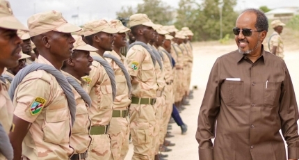 Somali president visits Eritrea-trained soldiers at Mogadishu base